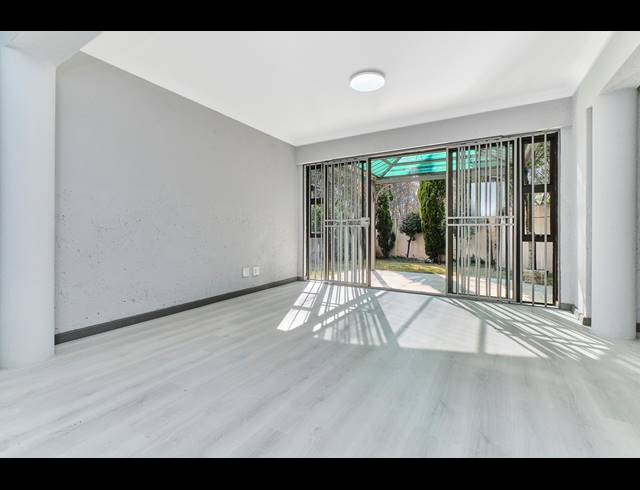 2 BEDROOM APARTMENT RENTED IN STRATHAVON